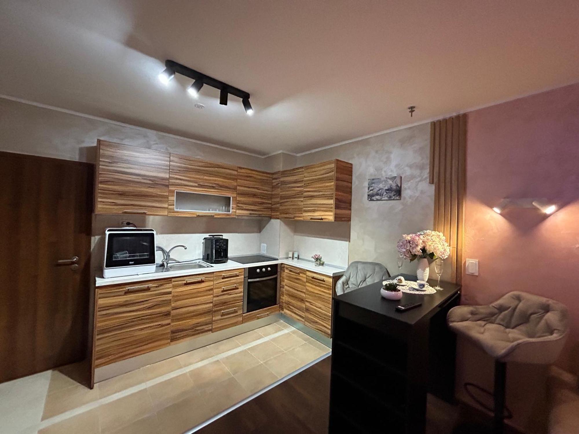 2-Bedroom, 2-Bathroom With Fireplace And Garden At Winslow Infinity Bansko Exterior foto