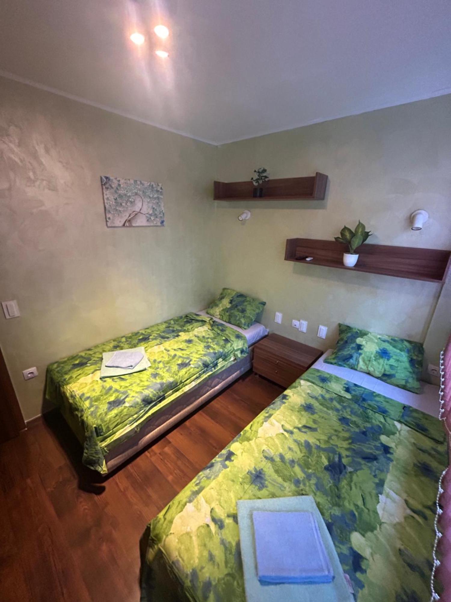 2-Bedroom, 2-Bathroom With Fireplace And Garden At Winslow Infinity Bansko Exterior foto